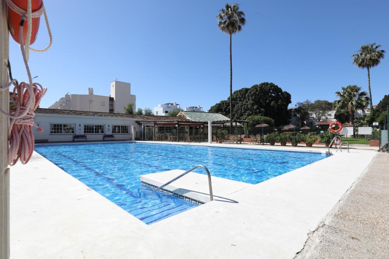 Apartament 071 - Beachside Studio Perfect For A Family Getaway Torremolinos Zewnętrze zdjęcie