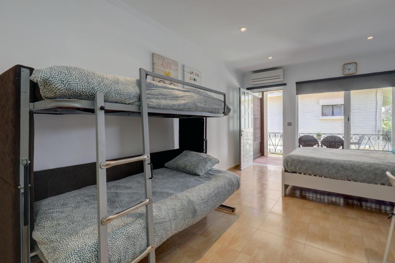 Apartament 071 - Beachside Studio Perfect For A Family Getaway Torremolinos Zewnętrze zdjęcie