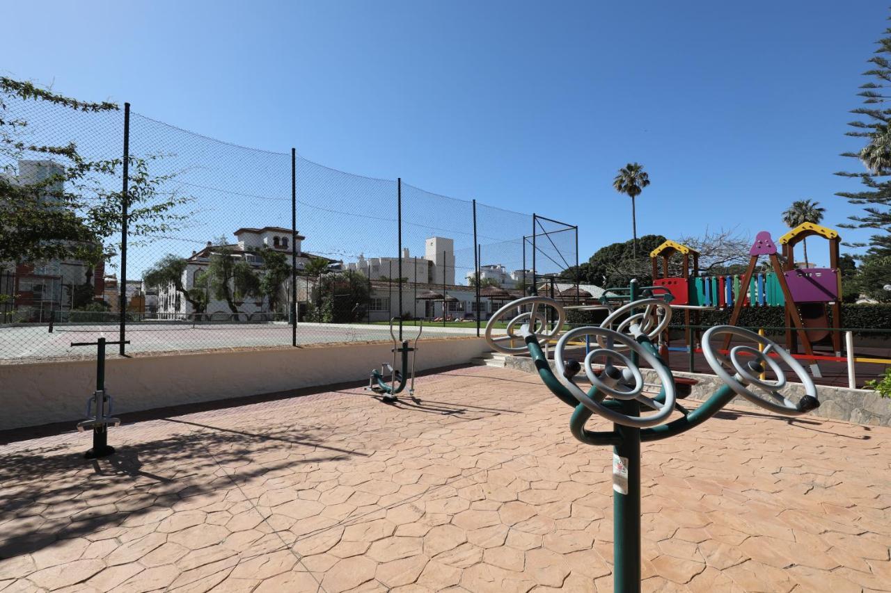Apartament 071 - Beachside Studio Perfect For A Family Getaway Torremolinos Zewnętrze zdjęcie