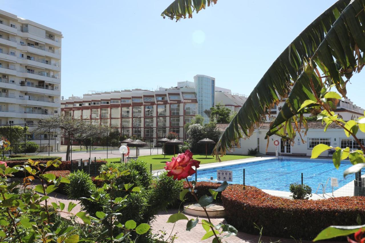 Apartament 071 - Beachside Studio Perfect For A Family Getaway Torremolinos Zewnętrze zdjęcie